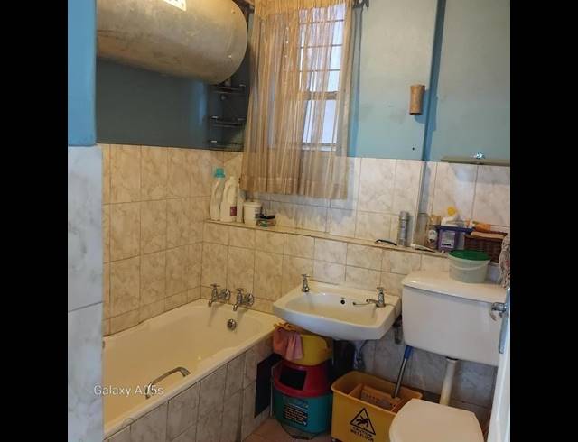 2 BEDROOM APARTMENT FOR SALE IN SUNNYSIDE